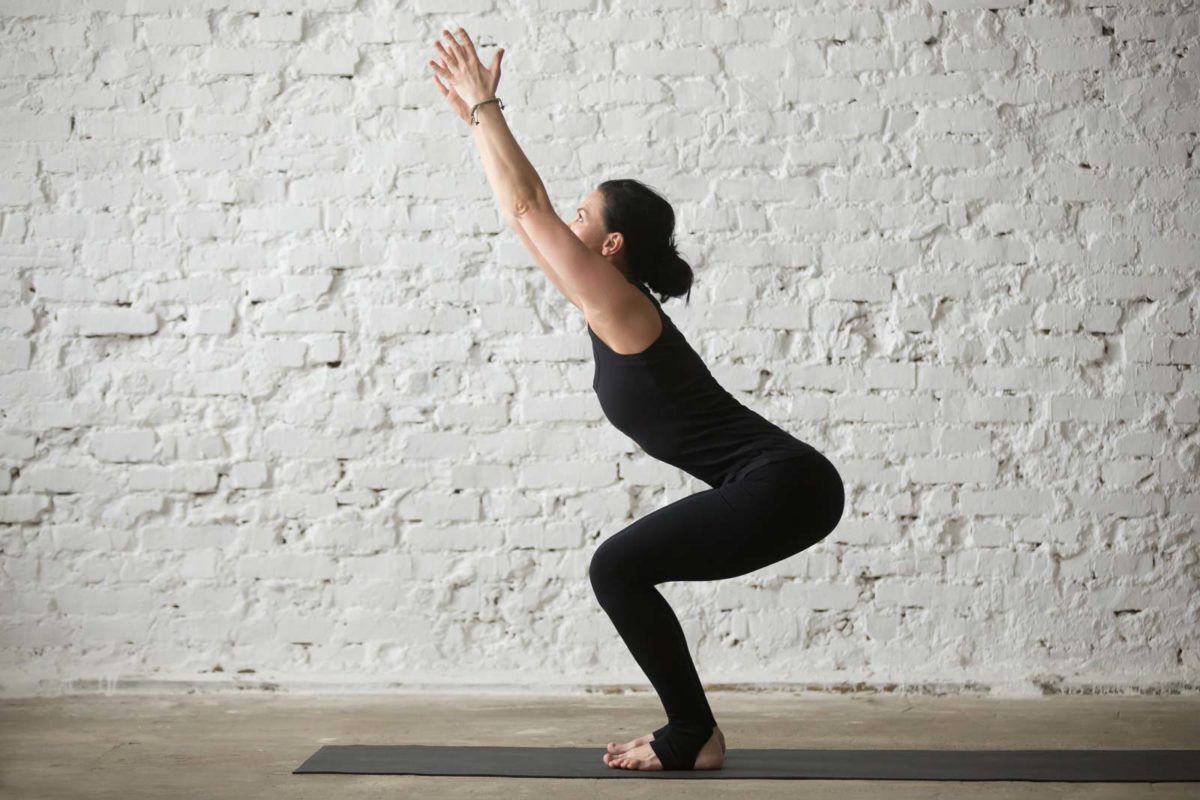 Does Yoga tone your arms? Try these 5 yoga poses for arms today!